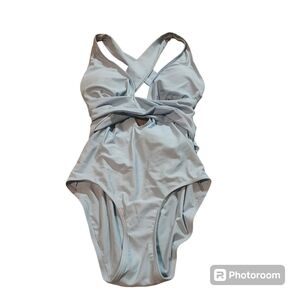 Ladies One-Piece Suit Elegant